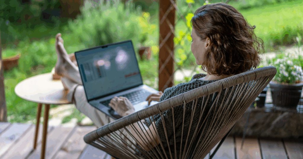 Dutch freelancers earning below 36 euros per hour seek enhanced rights.